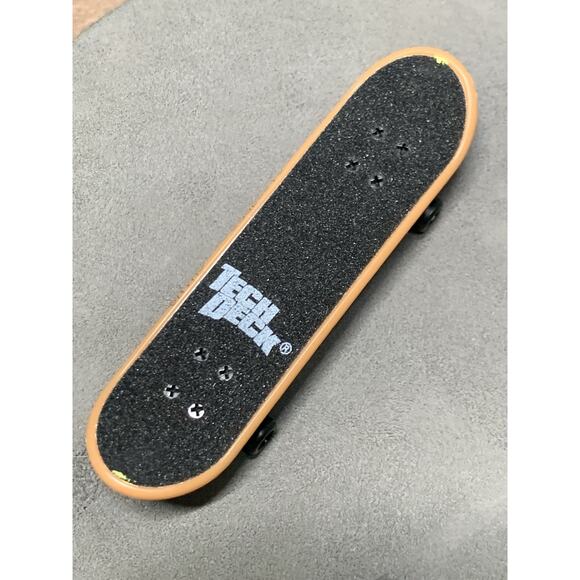 Vintage Tech Deck World Industries Fingerboard Complete Graffiti Script - Picture 6 of 6